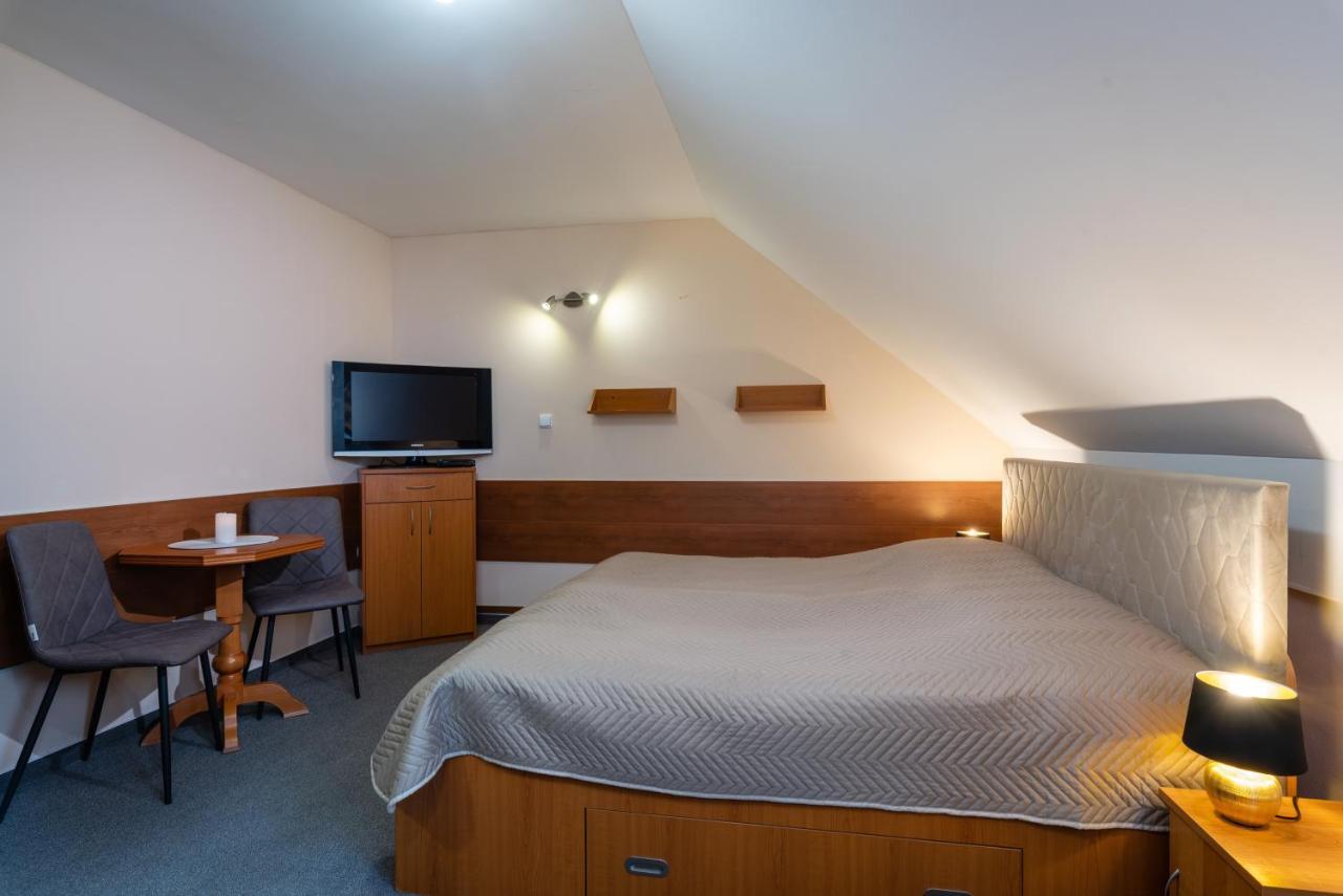 Vila Viktoria Rajecké Teplice Buitenkant foto